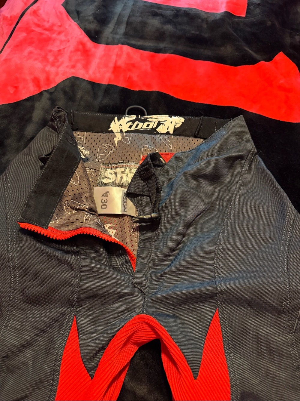 thor Kids/woman’s/mens Bottoms in Black and Red thor dirt-bike pants